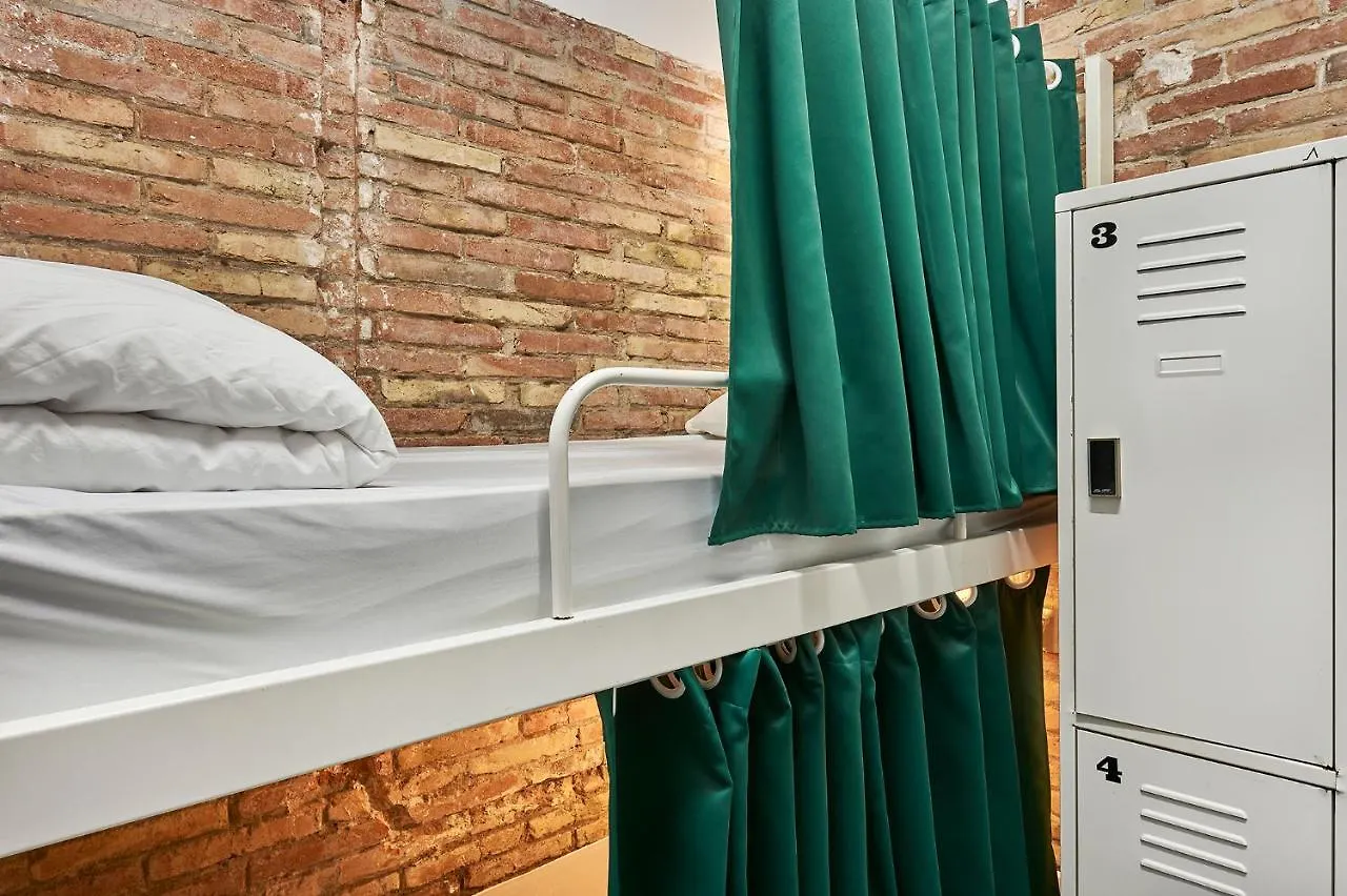 Hostel Hola Hostal Collblanc L'Hospitalet de Llobregat
