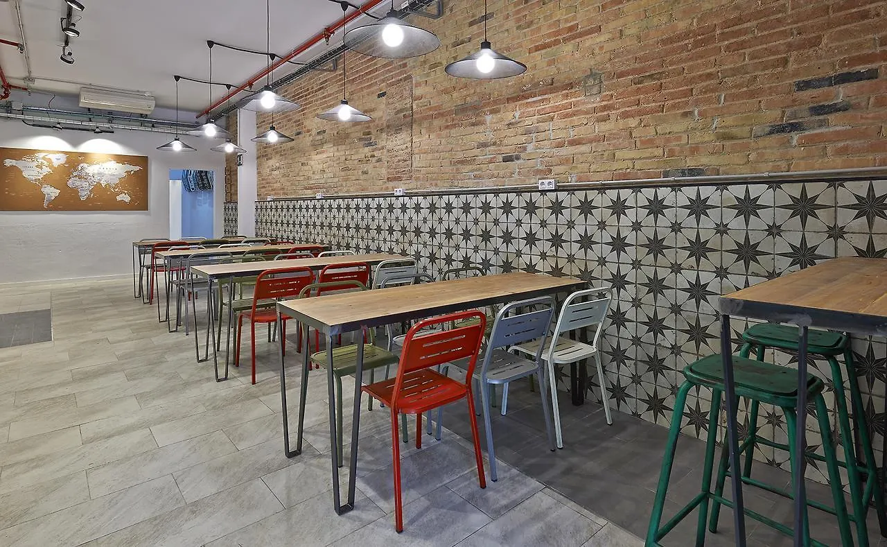 Hola Hostal Collblanc L'Hospitalet de Llobregat