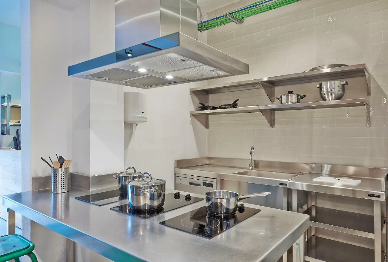 Hostel Hola Hostal Collblanc L'Hospitalet de Llobregat Spain