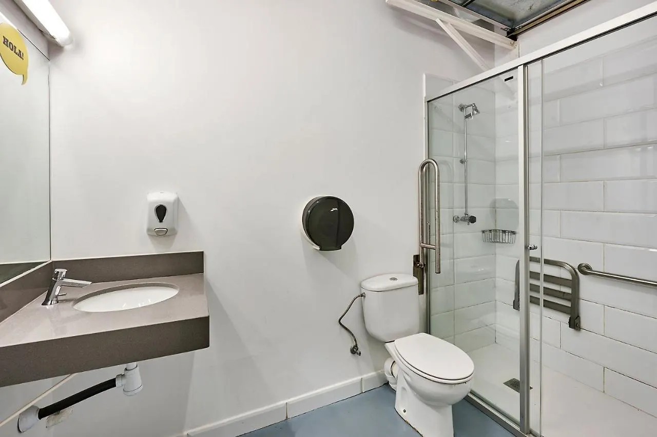 Hostel Hola Hostal Collblanc L'Hospitalet de Llobregat Spain
