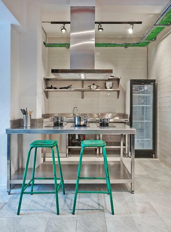 Hola Hostal Collblanc L'Hospitalet de Llobregat