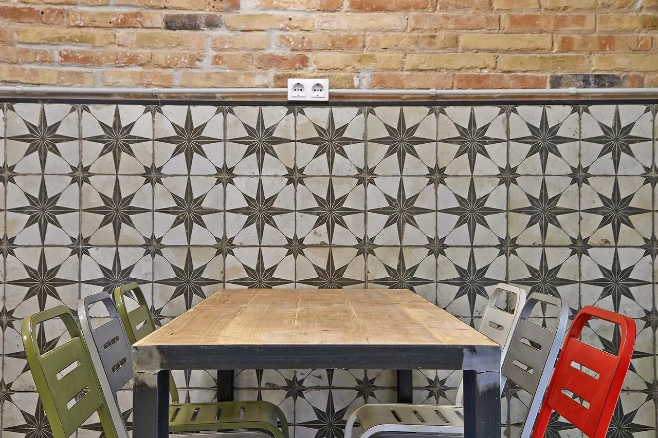 Hola Hostal Collblanc L'Hospitalet de Llobregat 0*,  Espagne